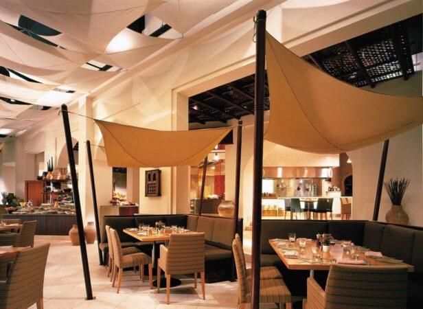 Shangri-La al Bar Al Jissah Al Tanoor Restaurant