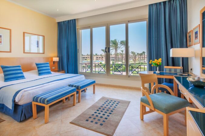 Cleopatra Luxury Resort Suite