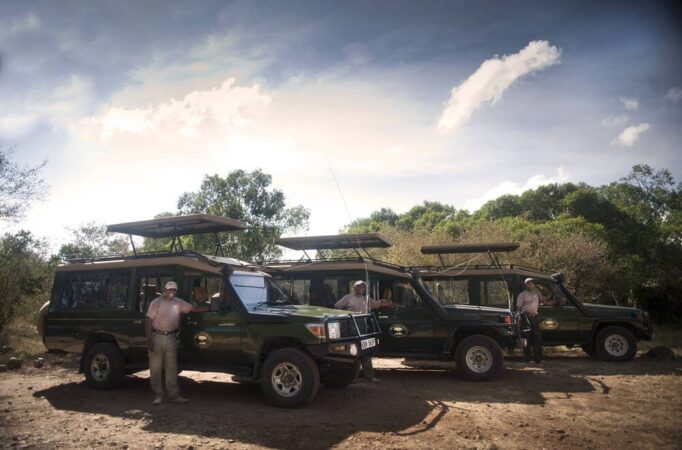 Masai Mara Safari Kenia Jeeps mit Guides