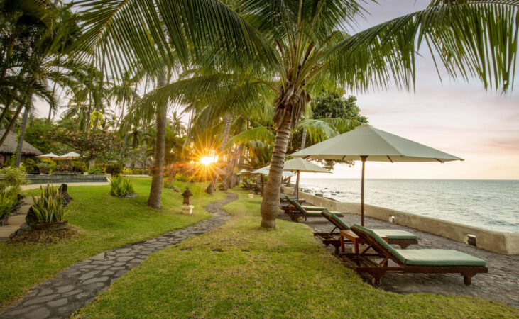 Alam Anda Resort Bali Strand am Abend