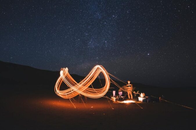 Rundreise Abenteuer Oman Wüstencamp in der Nacht