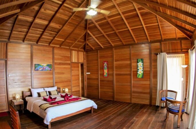Salibay Resort Halmahera Molukken Cottage Schlafzimmer