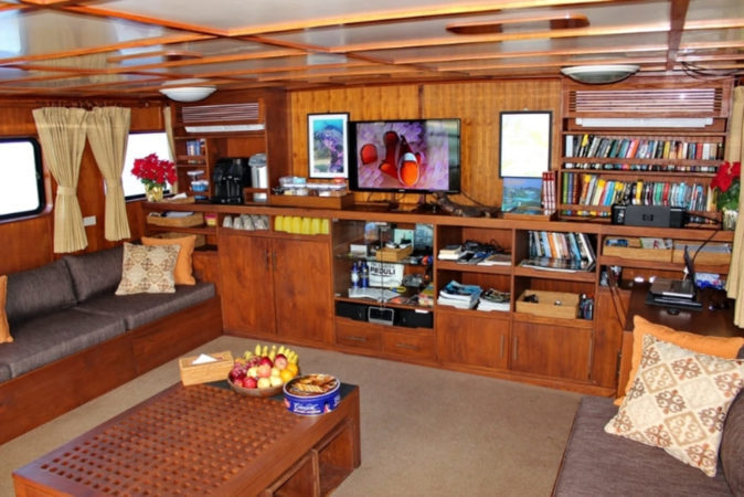 Mermaid 2 Saloon