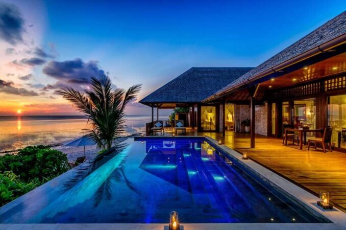 Tauchreise Indonesien Wakatobi Dive Resort Infinity Pool Villa