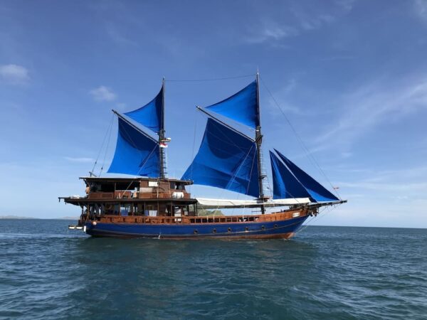 Tauchsafari Indonesien Moana Schiff