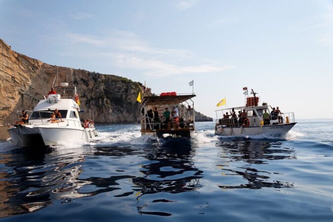 Tauchbasis Zakynthos Nero Sport Diving Center Boote