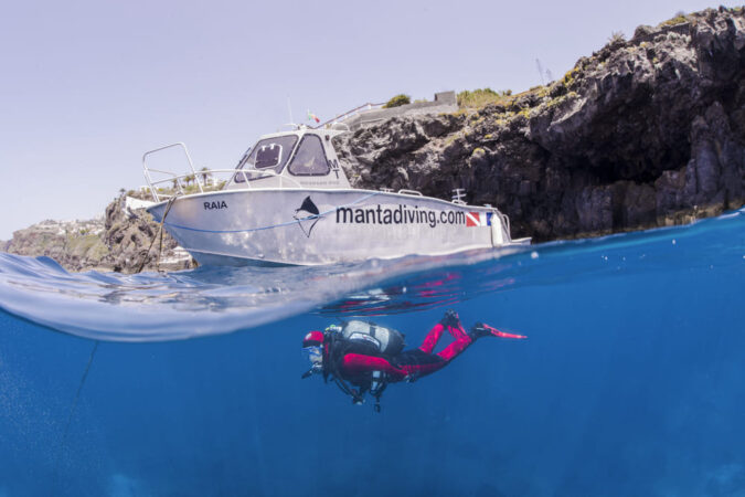 Manta Diving Madeira Tauchen Boot