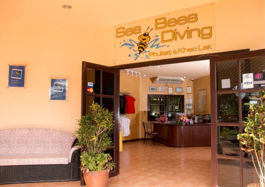 Tauchbasis Sea Bees Diving Center Khao Lak Eingang aussen