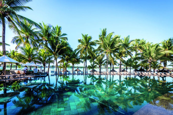 Mauricia Beachcomber Resort Pool Palmen