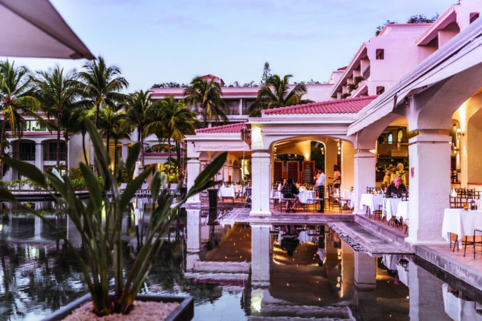 Mauricia Beachcomber Resort Restaurant am Abend