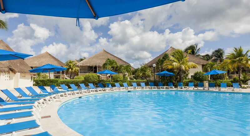Allegro Cozumel Resort Pool mit Liegen