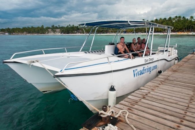 Reef Oasis Viva Dominicus Beach Boot