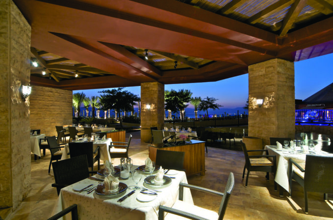 Mövenpick Resort Tala Bay Casalaingo Restaurant