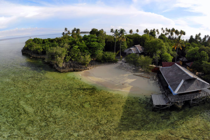 Indonesien Maratua Atoll Nunukan Island Resort Strand