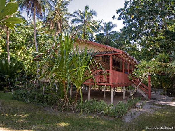 Tauchreise Papua Neuguinea Lissenung Island Resort Bungalow